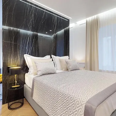 Illyria Luxury Studio Apartments Split Exterior photo